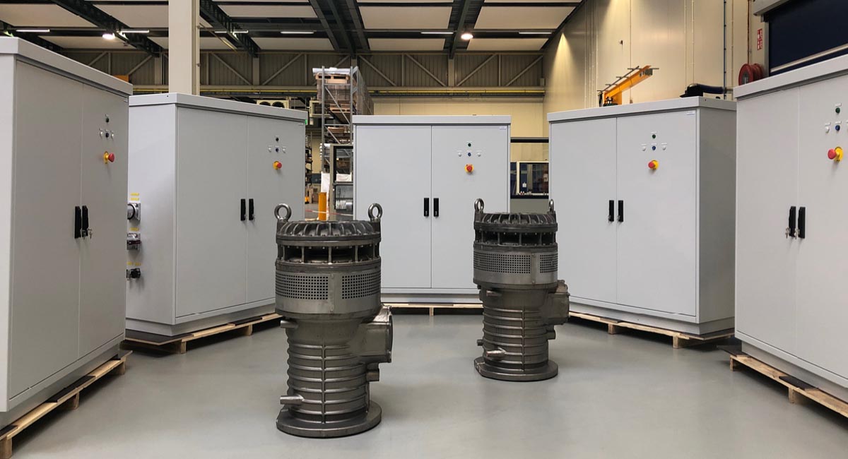 5 grote schakelkasten met 2 Grindex mega inox dompelpompen