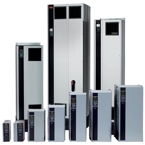 O067 Danfoss VLT® HVAC Drive FC 102 volledige serie naast elkaar