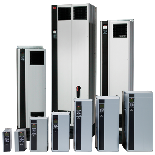 Danfoss VLT® HVAC Drive FC 102 volledige serie naast elkaar van klein naar groot