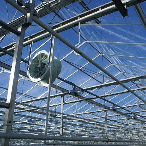 Enfan tuinbouwventilator geïnstalleerd in tuinbouwkas